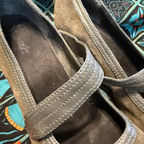 AEROSOLES Suede pumps, Size 10 - Picture 2 of 12